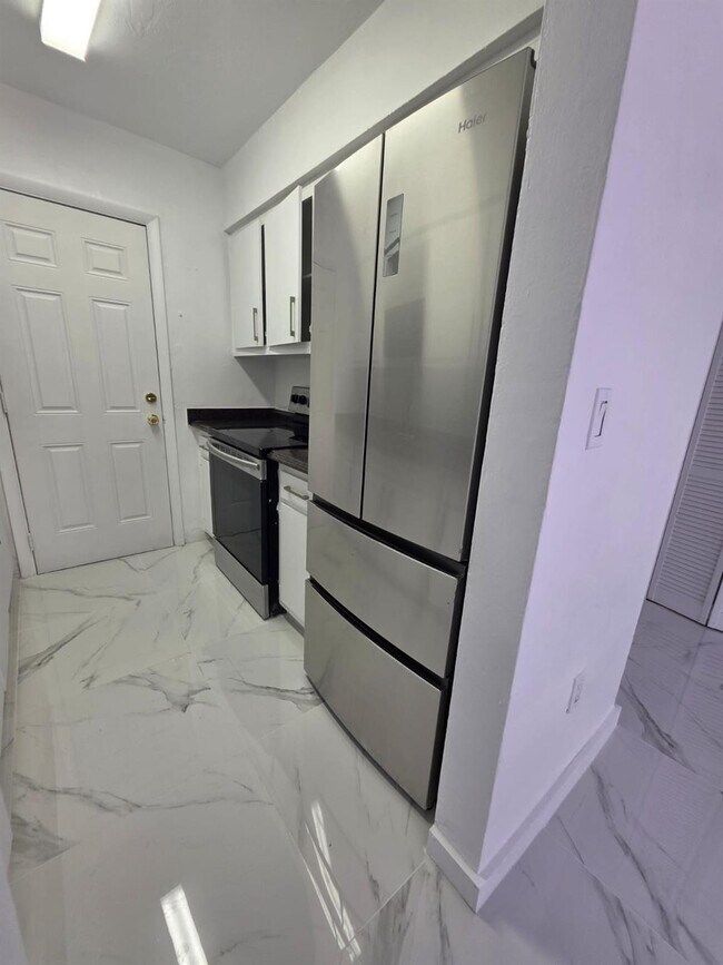 Photo - 2441 NW 13th St Unit 76