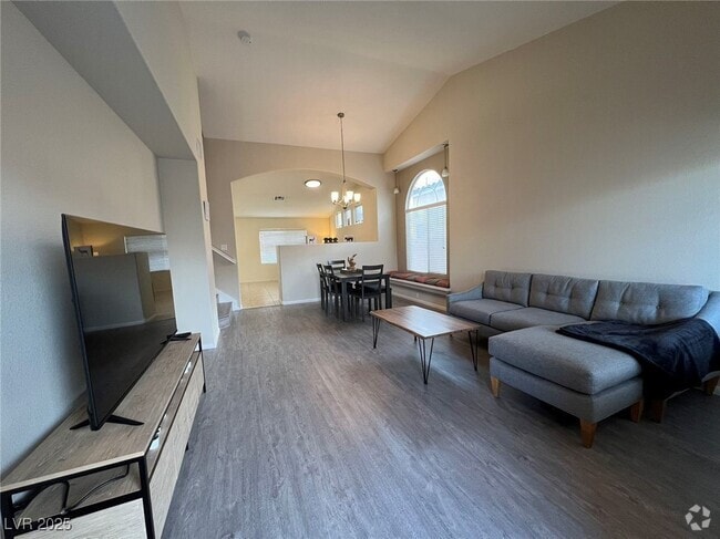 Building Photo - 8109 Greenbush Dr Rental