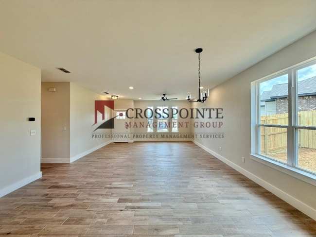 Photo - Stunning 3 bedroom 2 bathroom Home!