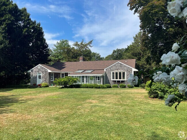 Building Photo - 6 Far Pond Rd Rental