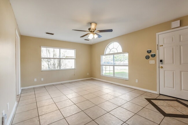 Photo - 1018 Pegel Ct