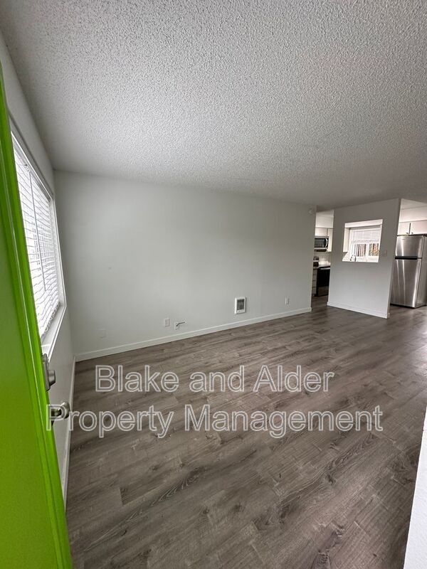 Photo - 834 SE 42nd Ave