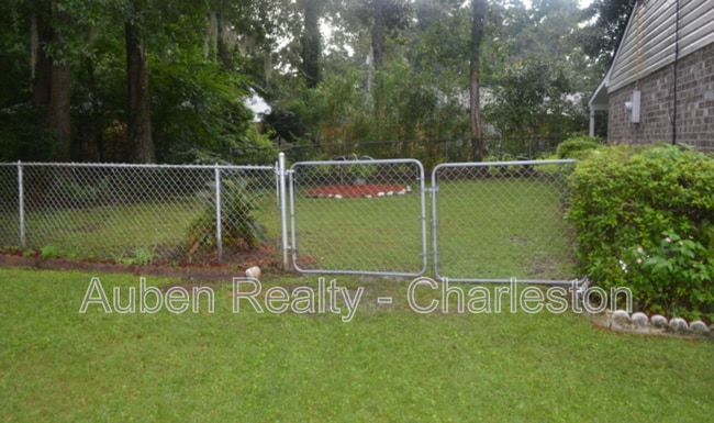 1992 Beechnut St