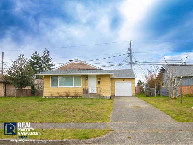 Photo - Charming 3 Bedroom Rambler in North Tacoma!