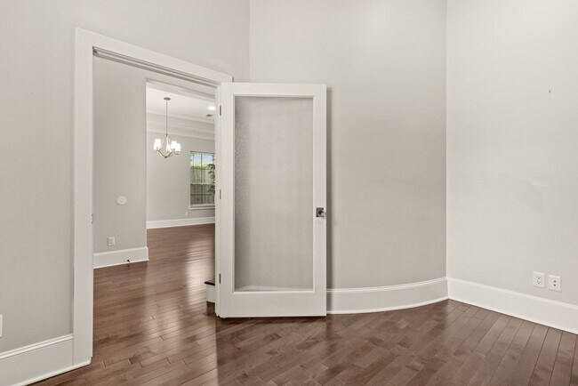 Photo - 8550 Ridgepoint Dr