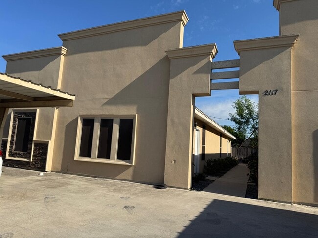 Building Photo - 2117 Taxco Ct Unit 2