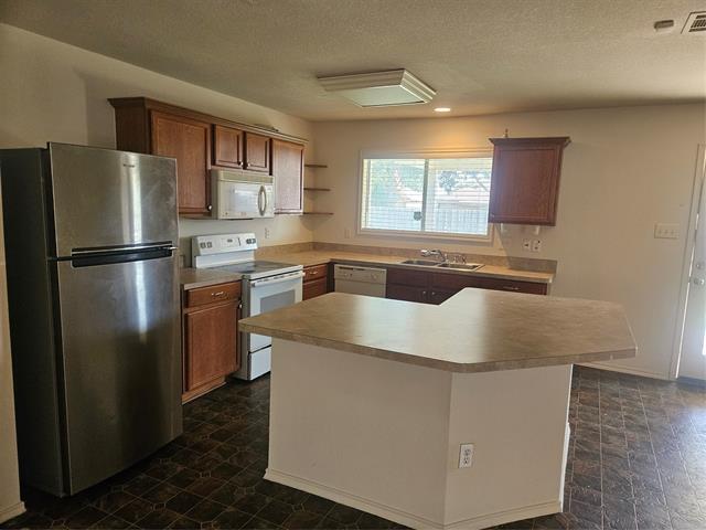 Photo - 1620 Withers Way