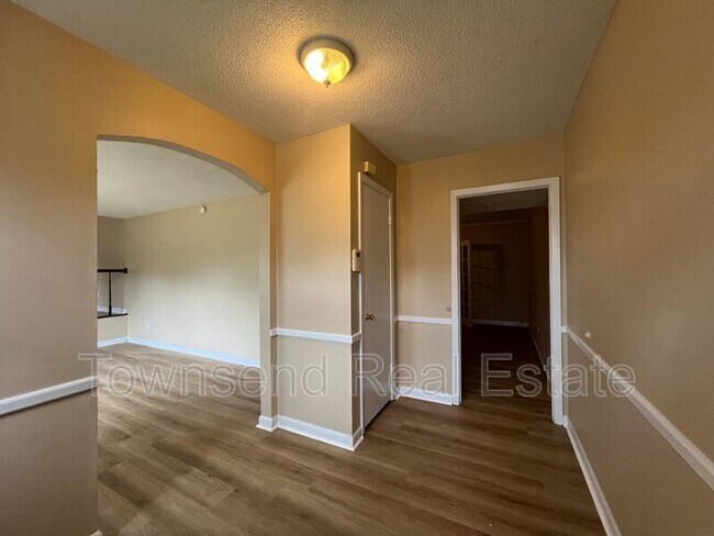 Photo - 6458 Easthampton Rd