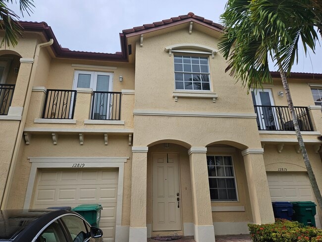 Building Photo - 12819 SW 135th Ter Rental