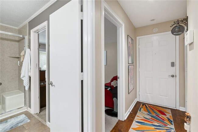 Photo - 525 Warm Springs Cir