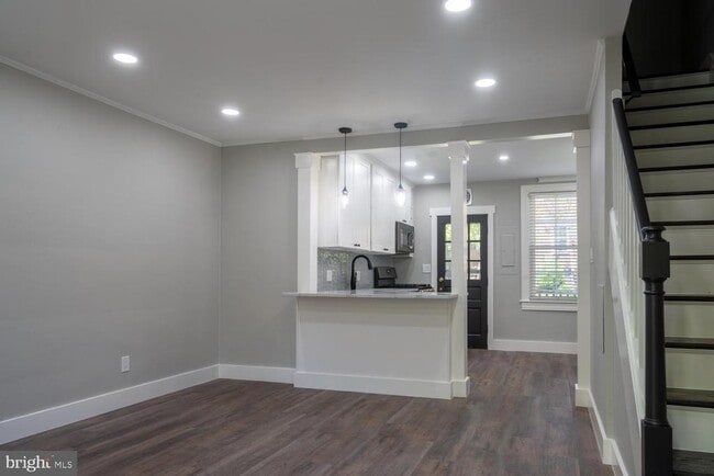 Building Photo - 1401 S Edgewood St Rental