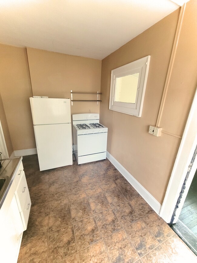 Cook area - 352 E 20th Ave Unit 352.5 E 20th Avenue