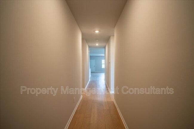 Photo - 22845 Dashwood Ln