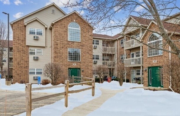 Building Photo - 430 Cunat Blvd Unit 3G