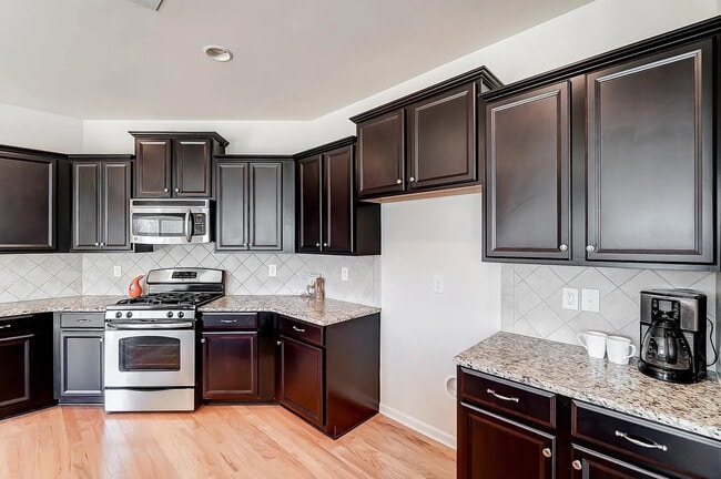 Room in House on Green Birch Dr