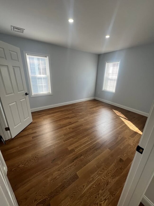 Photo - 489 Spring St Unit 1