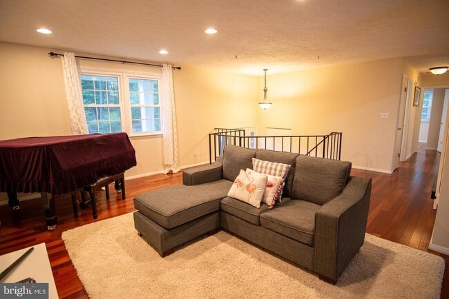 Photo - 10038 Chatelaine Cir