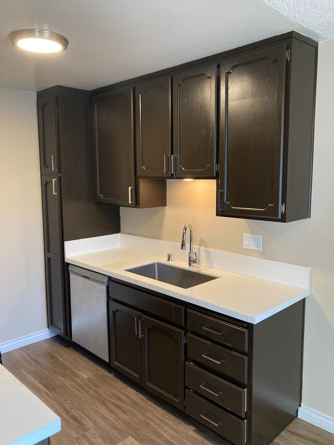 Photo - Upgraded 1 Bed/1 Bath in University Heights Unit B10
