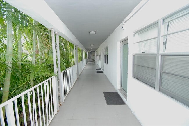 Photo - 1604 Drexel Ave Unidad 102