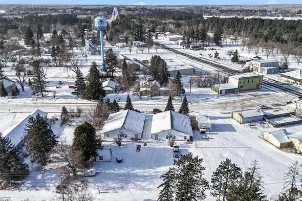 Building Photo - Blue Ox Apartments Unit 8