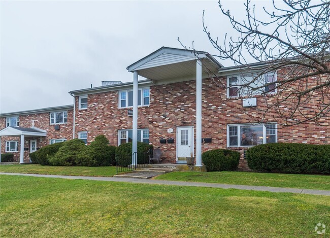 Building Photo - 136 N Chestnut St Unit 11C Rental