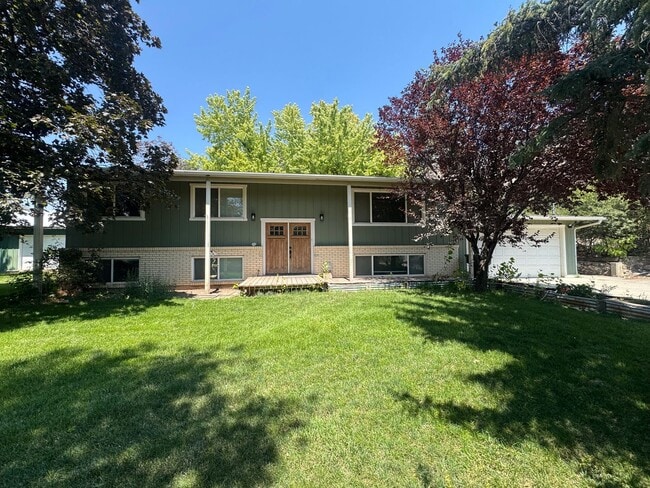 Building Photo - 754 W 4000 N