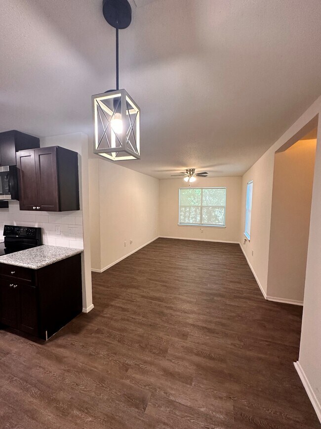 Porter Plaza Apartments Porter, TX