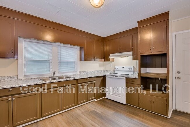 Photo - 2819 Hazel St