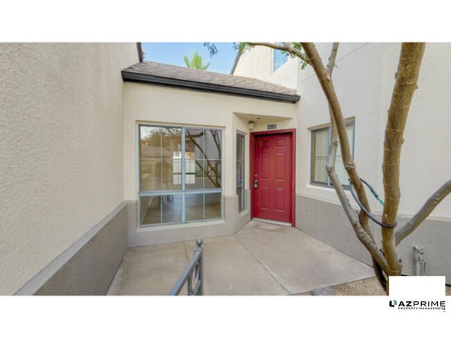 Photo - Welcome to this charming 1/1 modern downtown Phoenix condo!