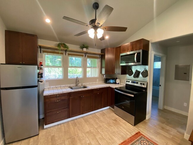 Photo - Volcano- Royal Hawaiian Estates