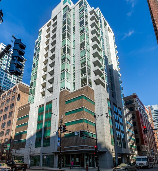 Building Photo - 170 W Polk St Unit 807