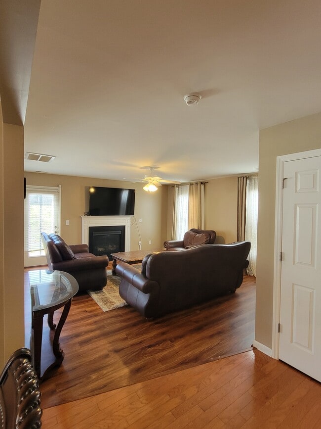 Photo - 3742 Horseshoe Farm St