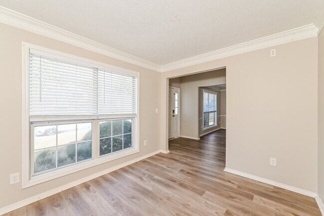 Photo - 6531 Alford Way