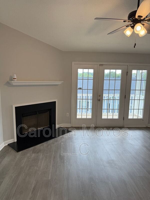Photo - 107 Pelham Square Way