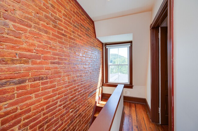 Photo - 311 S 17th St Unidad House