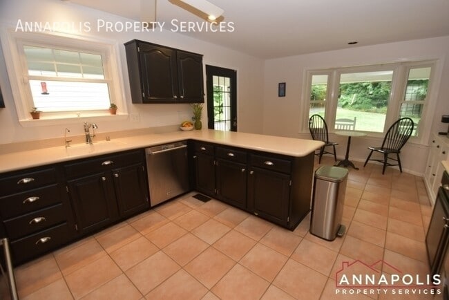 Photo - 2606 Lecompte Ln