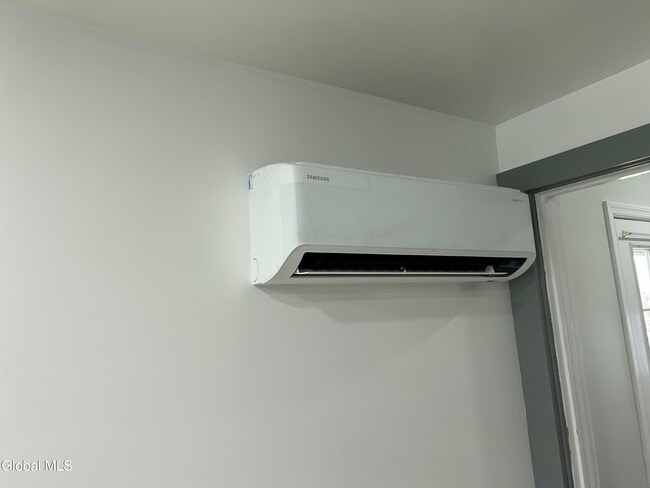 Photo - 4450 N Main St