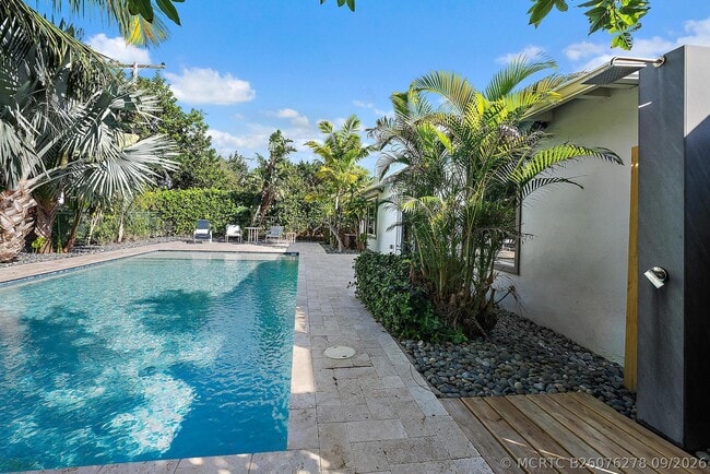 253 Costello Rd