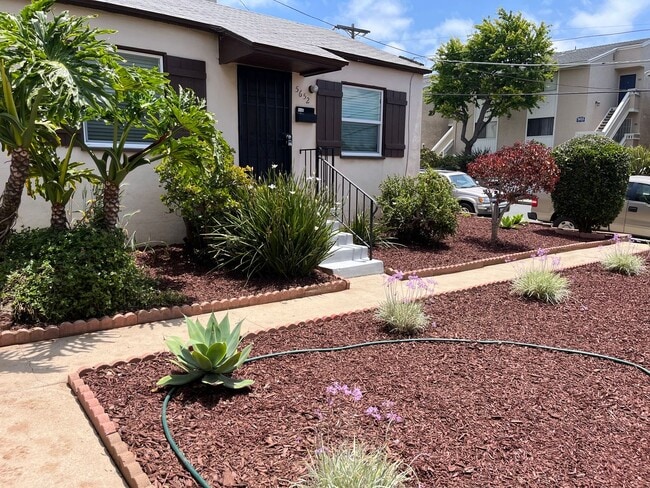 Photo - Fashion Valley West, USD -Charming Cottage... Unidad 5652 Riley St