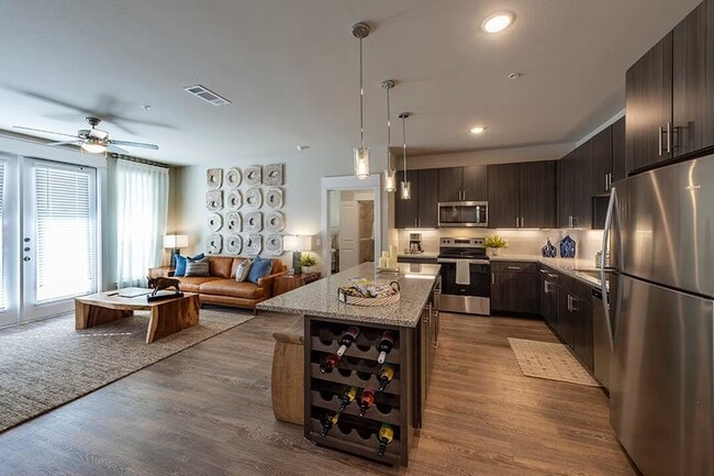 Photo - Move-In Ready & Modern Unidad SNPS1