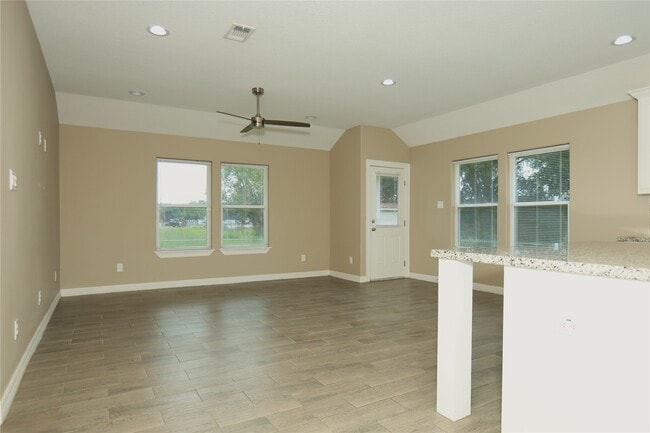 1012 -A Oak St