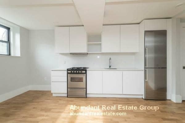 Building Photo - 123 Highland Ave Unit 32