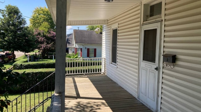 Photo - 201 E Caldwell Ave