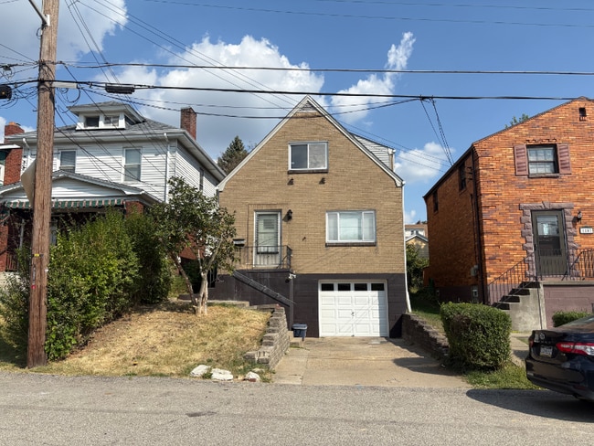 Photo - 1405 Belasco Ave