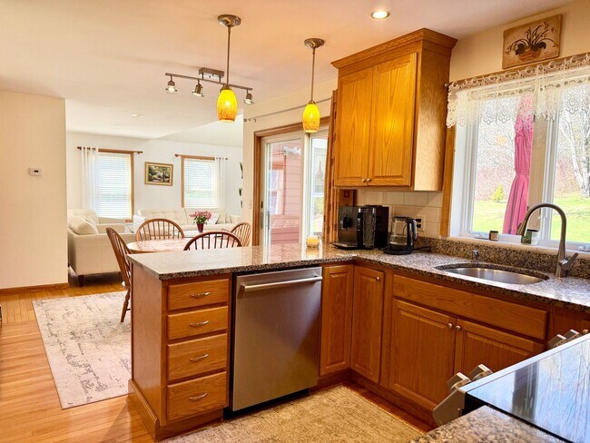 Photo - Meticulously Maintained 3BD/2.5BA Home in Quiet Westbrook Neighborhood!