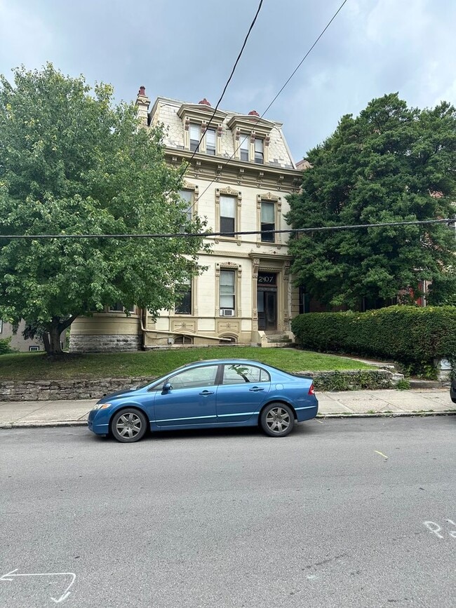 Building Photo - 2407 Ohio Ave Unit #3