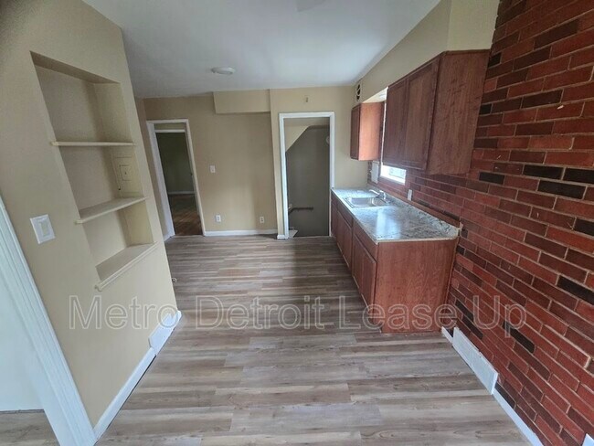 Photo - 11035 Worden St