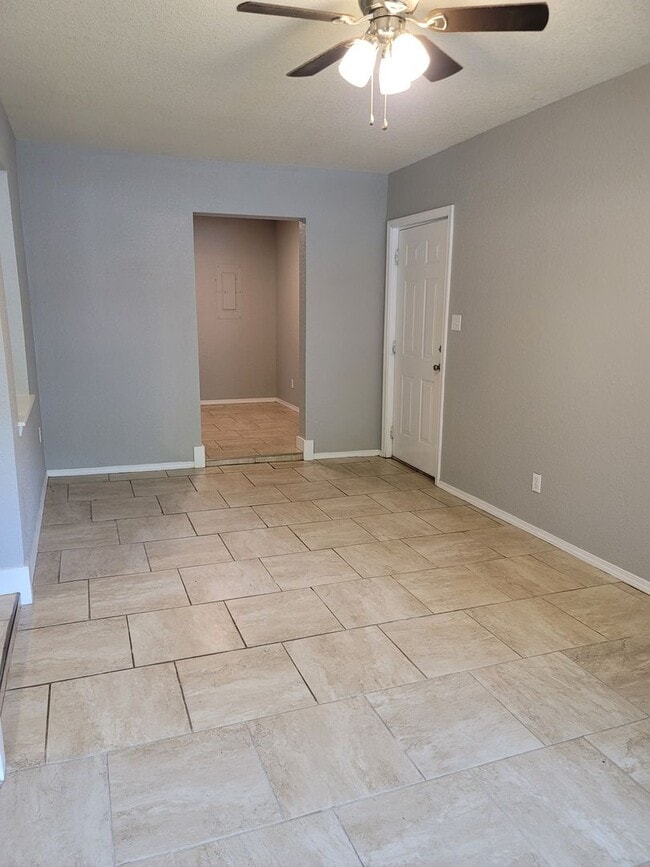 Photo - 1028 Chitwood St