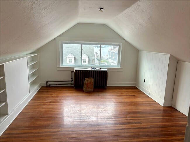 Photo - 31 Bayside Ave Unit 4