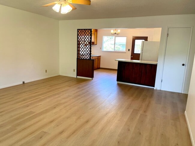 Photo - One level 2 bedroom duplex in Forestville! Near downtown!